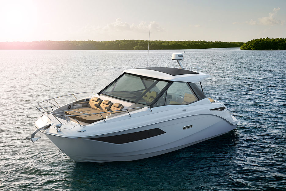 https://ru.yachting-mag.com/upload/iblock/098/2026_Sundancer_320_DA320_coupe_port_bow_three_quarter_rendering.jpg