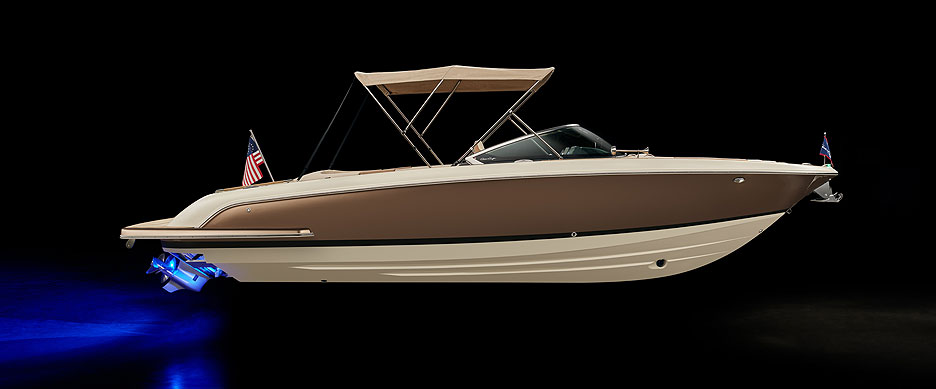 https://ru.yachting-mag.com/upload/iblock/131/Chris_Craft_Boats_Hero_Side_Profile_BIMINI_UP_LO_UWB_DL.jpg