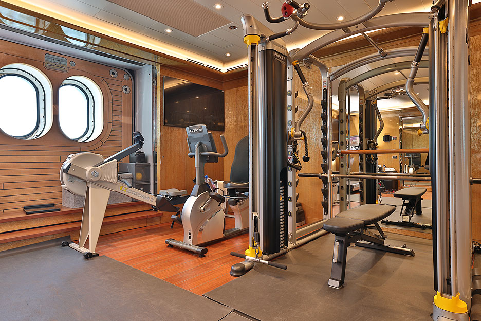 https://ru.yachting-mag.com/upload/iblock/201/Rocinante_Gym.jpg