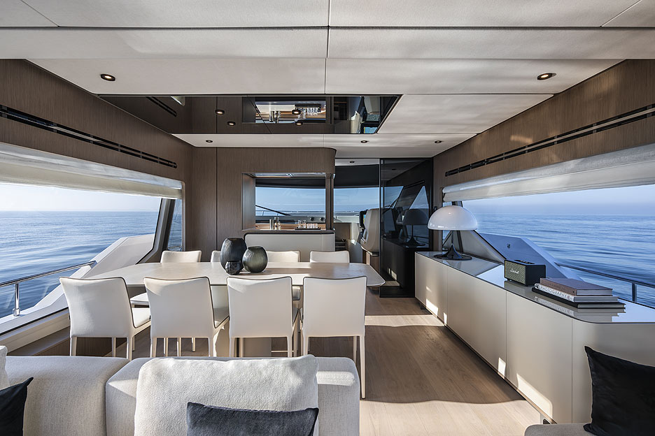 https://ru.yachting-mag.com/upload/iblock/20b/Ferretti_Yachts_720_interiors_6_.jpg