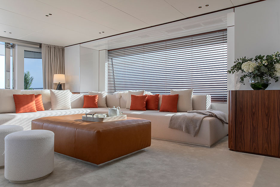 /upload/iblock/266/Benetti_MY_Kahala_Upper_Deck_7_.jpg