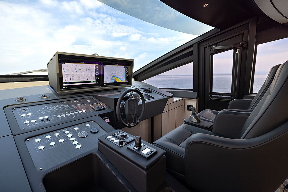 /upload/iblock/280/mPershing_GTX70_Interiors_5.jpg