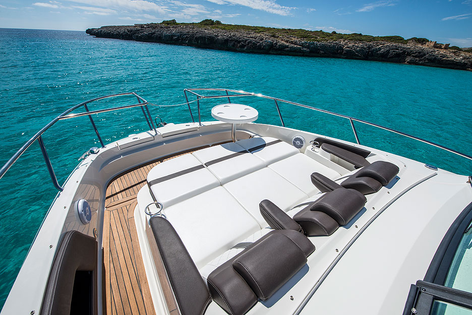 https://ru.yachting-mag.com/upload/iblock/2d1/Sundancer_320_Mallorca_34_.jpg