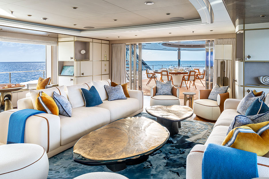 https://ru.yachting-mag.com/upload/iblock/395/UD_skylounge_8A0A0290rr.jpg