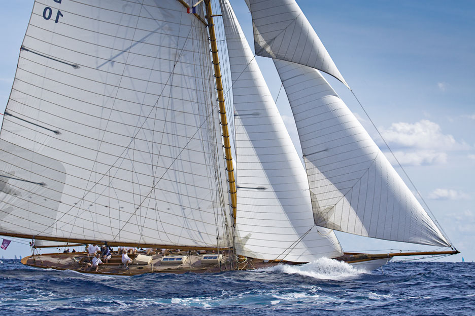 https://ru.yachting-mag.com/upload/iblock/4a2/2025lvst_03oct1589_Edit.jpg