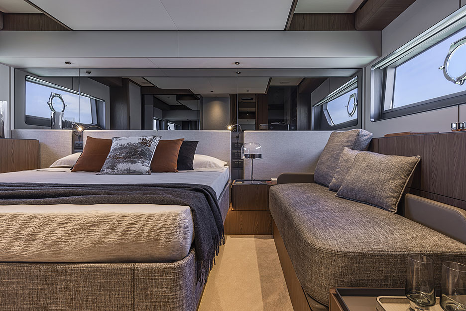 https://ru.yachting-mag.com/upload/iblock/4e7/FerrettiYachts_580_Internal_10.jpg