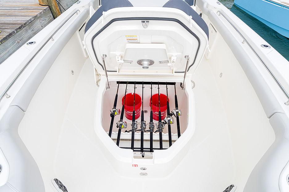 https://ru.yachting-mag.com/upload/iblock/54a/2025_11_BW_330_Outrage_04508.jpg
