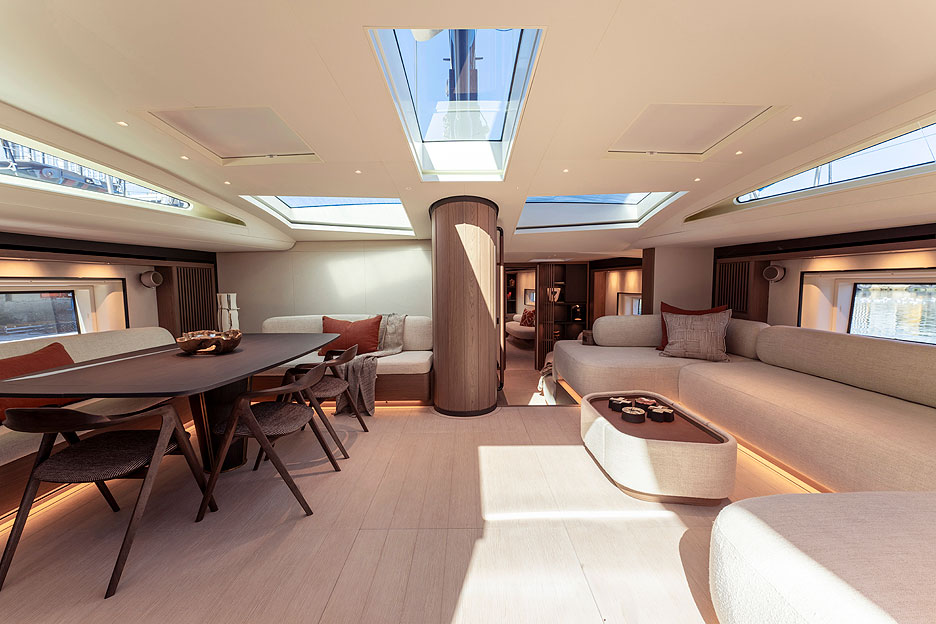 https://ru.yachting-mag.com/upload/iblock/54d/SW108_Kalantis_Interior_6_.jpg