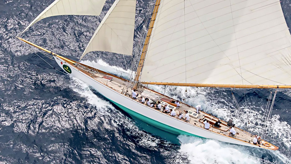 https://ru.yachting-mag.com/upload/iblock/5ee/mariska.jpg