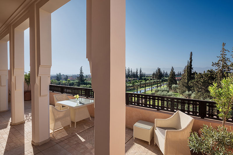 /upload/iblock/6fd/Deluxe_Room_Terrace.jpg