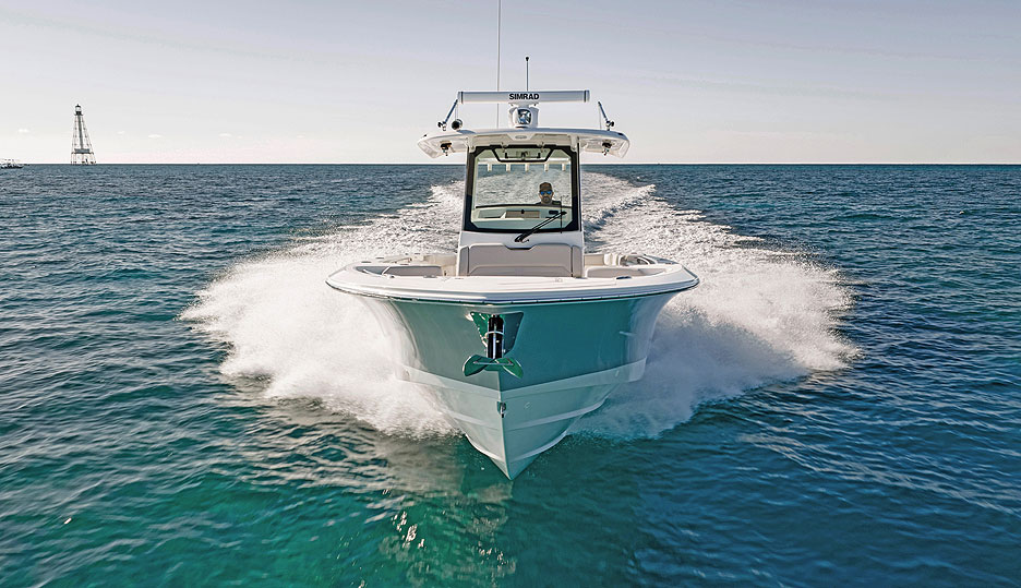 https://ru.yachting-mag.com/upload/iblock/8f1/2025_11_BW_330_Outrage_53.jpg