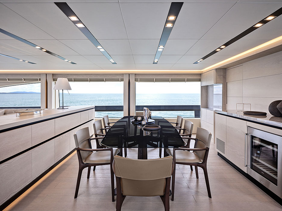 https://ru.yachting-mag.com/upload/iblock/a29/AB_130_Interior_3.jpg
