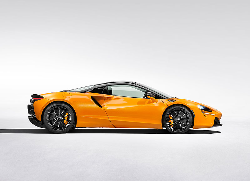 /upload/iblock/ace/15908-McLarenArturaSpider.jpg