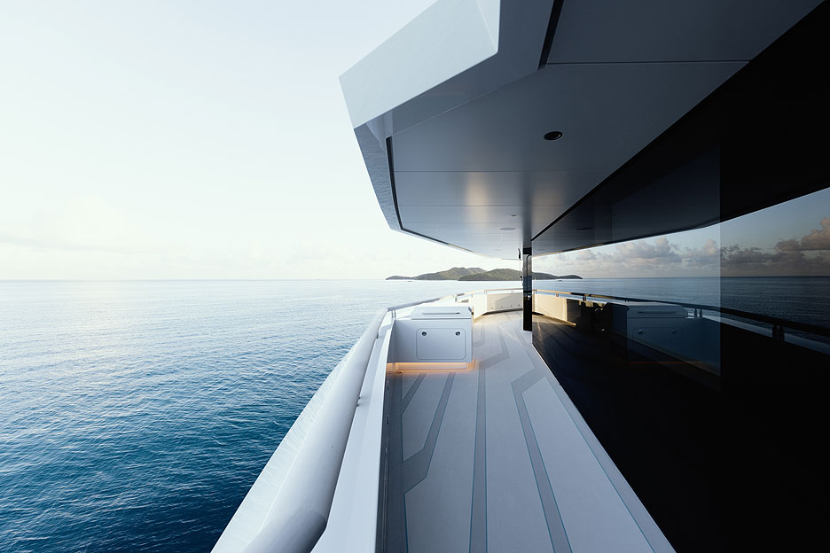 https://ru.yachting-mag.com/upload/iblock/aff/Oceanco_Leviathan_28.jpg