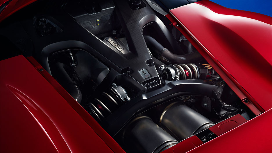 /upload/iblock/b0e/New_Ferrari_Supercar_media_17_1_69448ded_8280_49e9_ba9e_bf2c2f1d0aa6.jpg