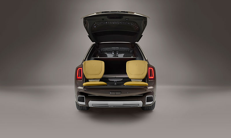 /upload/iblock/c73/2P90549028_highRes_rolls_royce_cullinan.jpg
