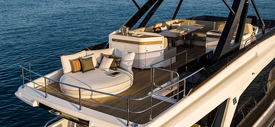https://ru.yachting-mag.com/upload/iblock/e76/Ferretti_Yachts_720_13_.jpg