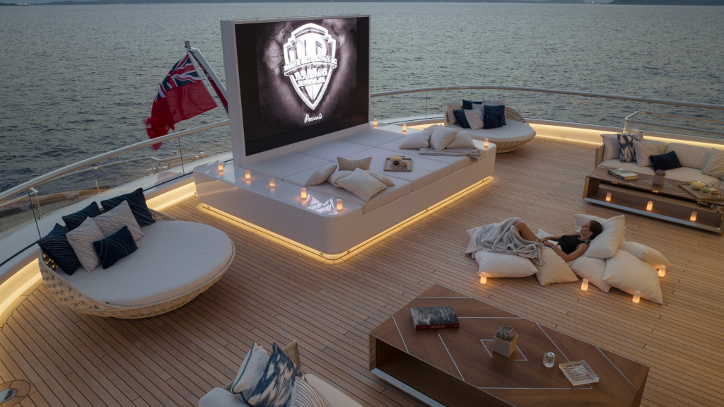 Exterior_cinema.jpg 5012fc52c3af18ec6689674662822a4c.jpg