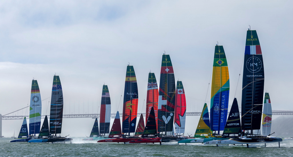 SailGP-fleet-2048x1099.jpg