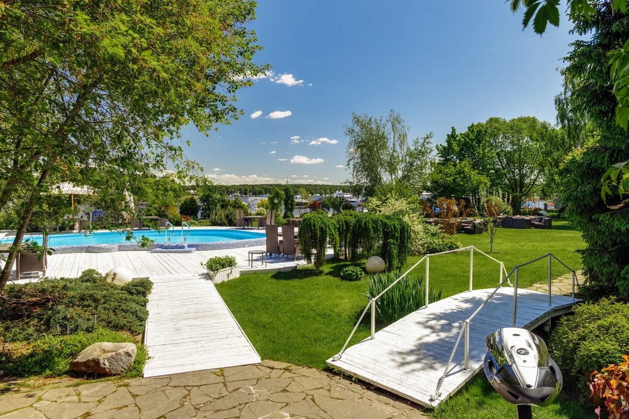 VM_5022HDR.jpg
