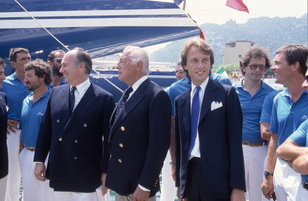 77_S.A._Agha_Kan-Agnelli-Montezemolo__Varo_Porto_Cervo___Azzurra_1985.jpg 77_S.A._Agha_Kan-Agnelli-Montezemolo__Varo_Porto_Cervo___Azzurra_1985.jpg