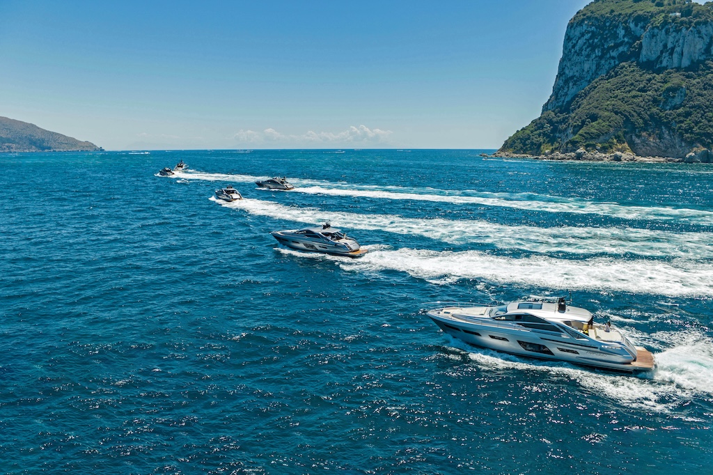 40th Anniversary Pershing Capri_02.jpg 40th Anniversary Pershing Capri_02.jpg