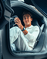 Пилот Ф1 Джордж Расселл приобрел яхту Pershing 6X